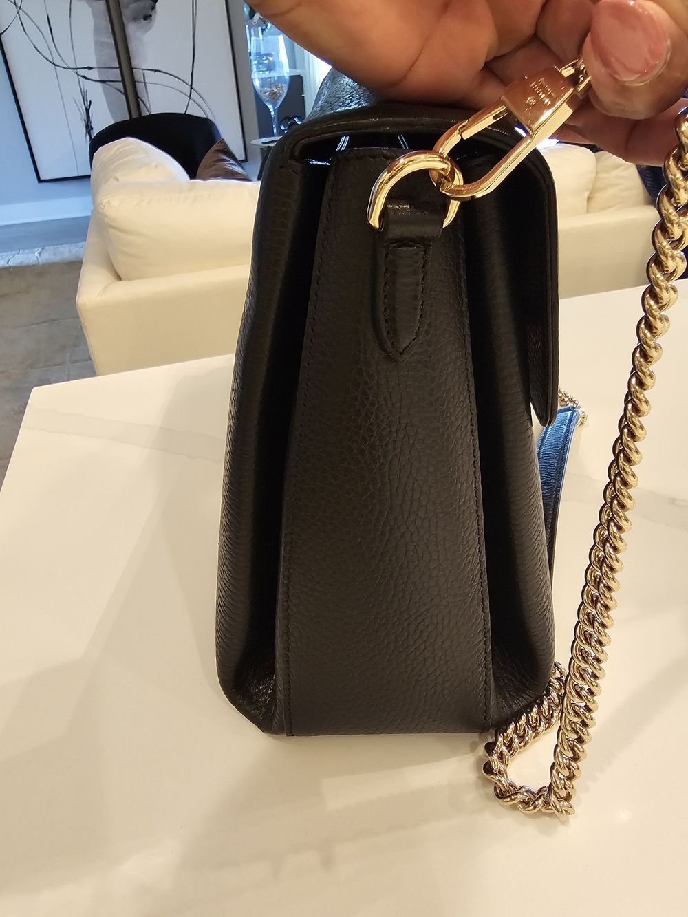 Gucci Black Leather Shoulder Bag with Gold Chain and GG Logo - Picture 6 of 7